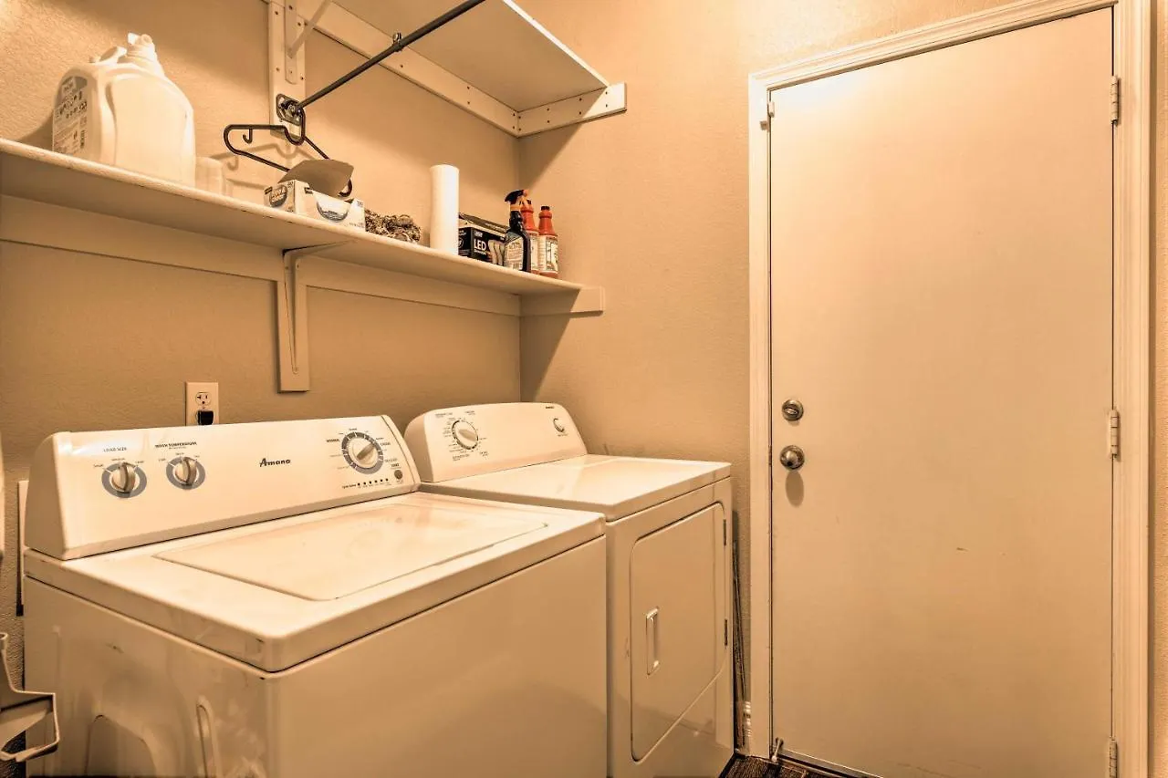 Spacious Phoenix Retreat With Patio Pets Welcome!