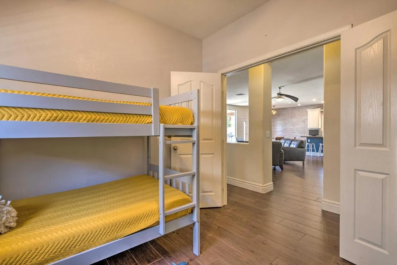 Spacious Phoenix Retreat With Patio Pets Welcome!